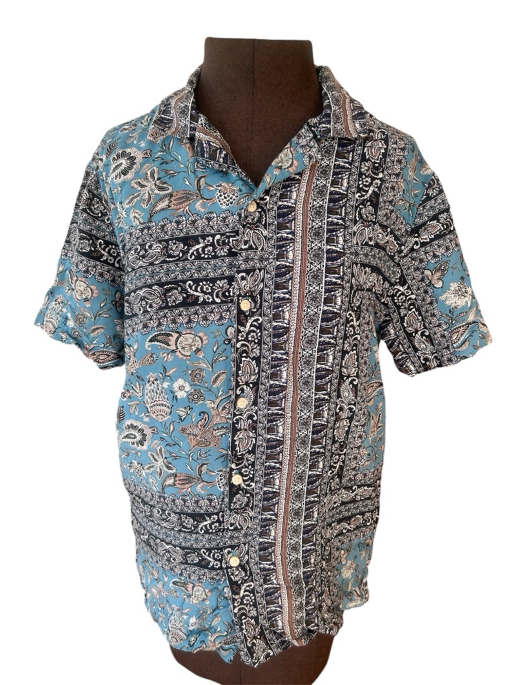 Denim & Flower Blue and Black Paisley Short-Sleeve Button-Up Shirt
